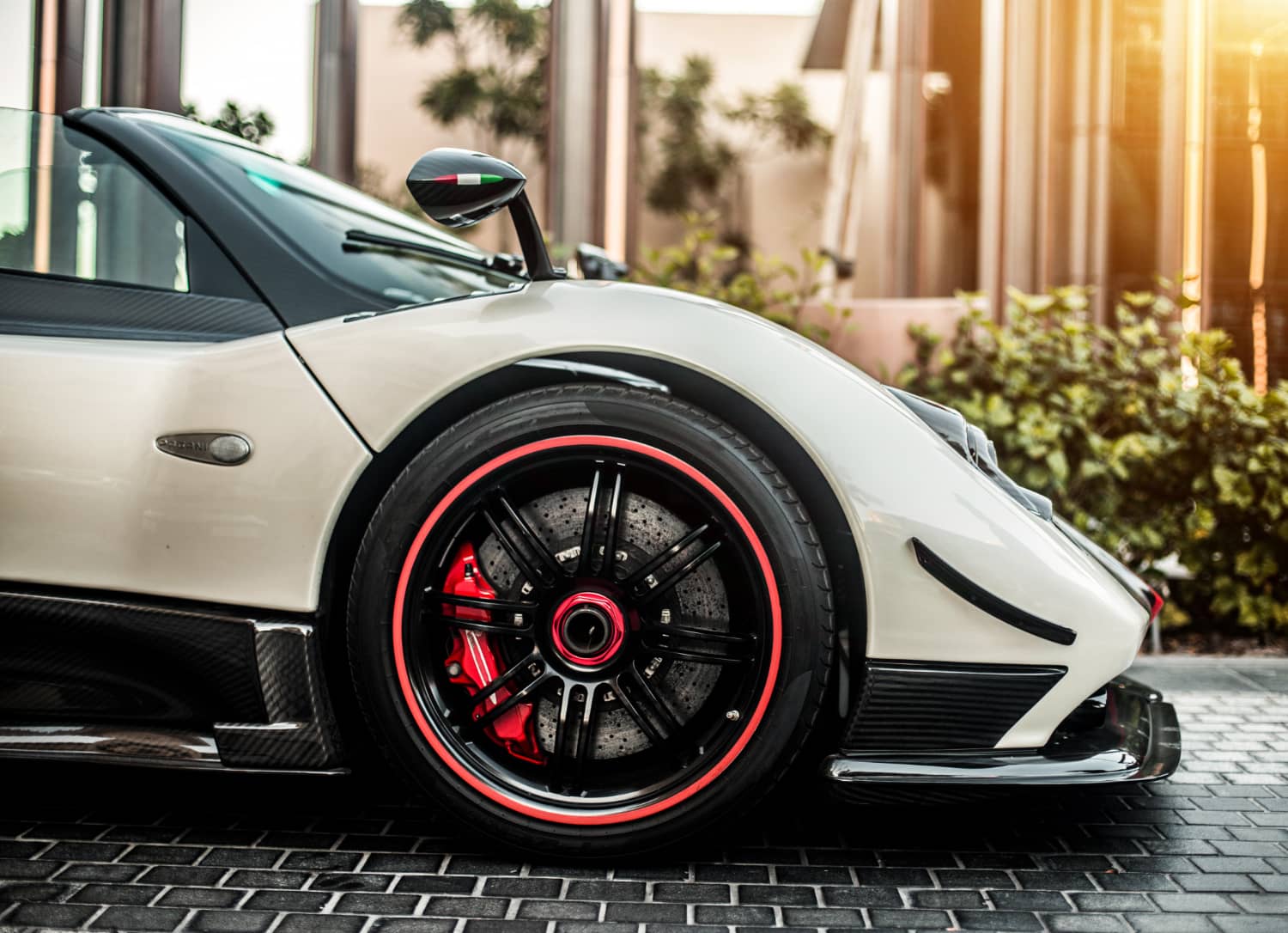 LUXURY-CAR